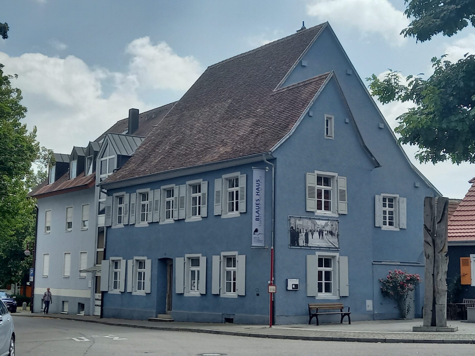 Facade of the Blue House in Breisach, a cultural and memorial site dedicated to Jewish history in the Upper Rhine region